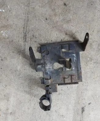 Volkswagen Touran I Fuel filter bracket/mount holder 1K0127811d