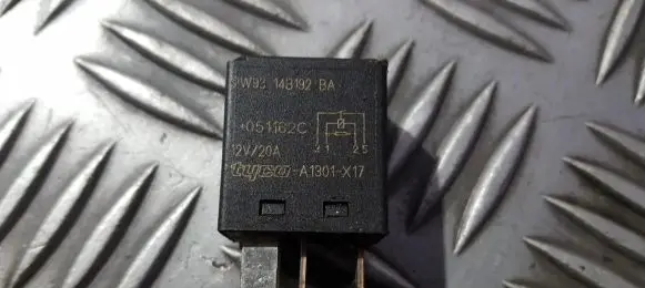 Ford Mondeo Mk III Other relay 2w9314b192ba a1301-x17