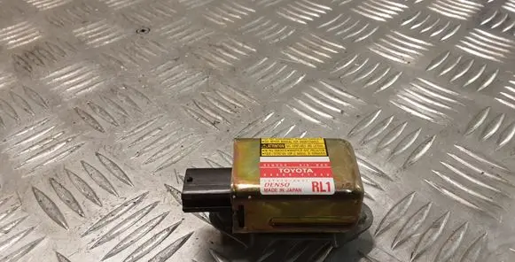 Toyota Prius (XW20) Airbag deployment crash/impact sensor 8986047040 1879000891