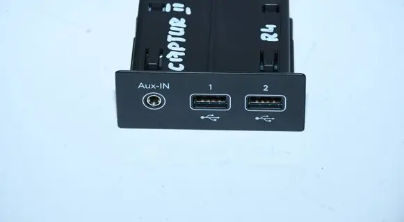 Renault Captur II USB socket connector 280231553R