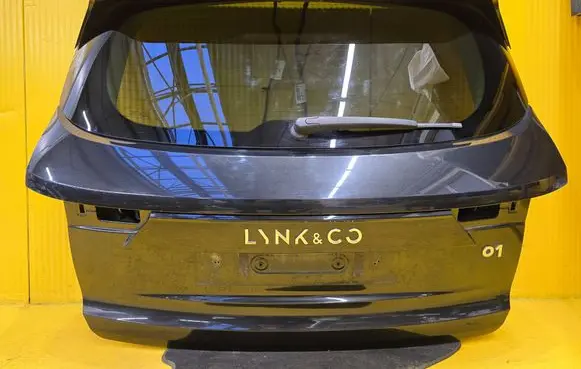 Lynk u0026 co 01 Truck tailgate 