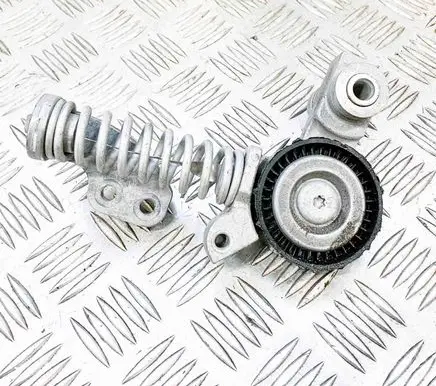 Volvo XC40 Generator/alternator belt tensioner