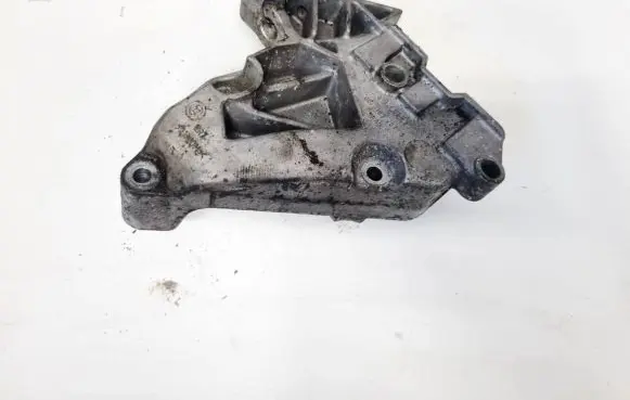 Audi A3 S3 8P Engine mounting bracket 06F199207J