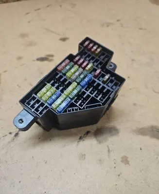 Volkswagen Golf VI Fuse module 1K1941824