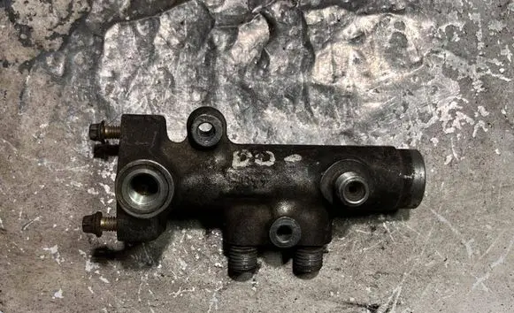 Audi A8 S8 D2 4D Fuel main line pipe 057130763A F00R000257
