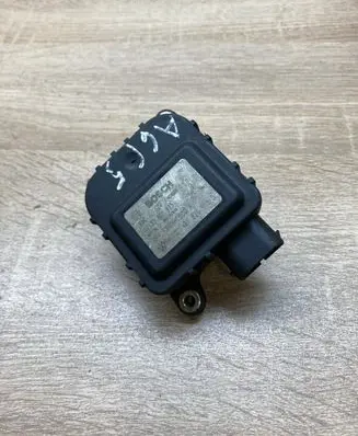 Audi A6 S6 C5 4B Air flap motor/actuator 4B1820511D 0132801125