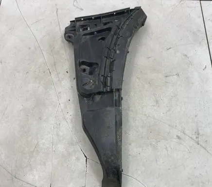 Volvo XC90 Front bumper mounting bracket 08620563 1125