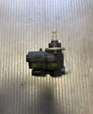 Peugeot 3008 I Headlight level adjustment motor 89037159