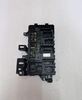 Ford Mustang VI Comfort/convenience module GR3T15604
