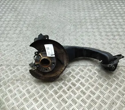 BMW 2 F44 Rear wheel hub 8842879 5A61B48