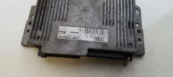 Renault Megane I Engine control unit/module 7700103716 S105300104