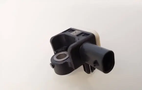 Mercedes-Benz B W246 W242 Airbag deployment crash/impact sensor A1668210151 56054085AA