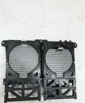 Cup holder front