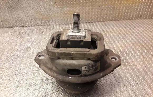 Land Rover Range Rover Sport L320 Engine mount bracket KKB500590R
