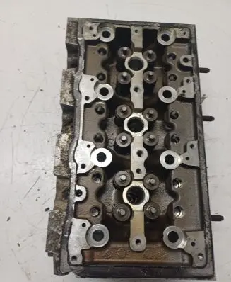 Volkswagen Polo V 6R Engine head 04B103403M