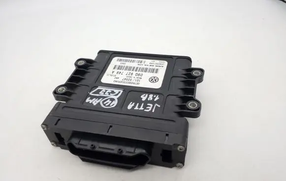 Volkswagen Jetta VI Transfer box differential control unit 09G927749A