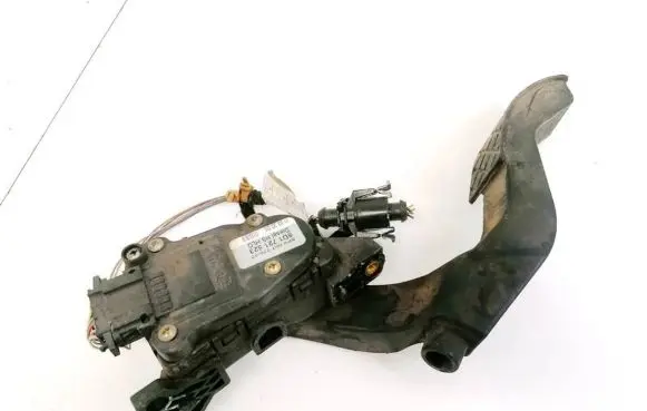 Audi A4 S4 B6 8E 8H Accelerator throttle pedal 8e1721523 6pv00777007