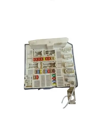 Renault Megane II Fuse module 8200455424