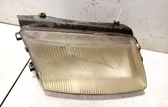 Volkswagen PASSAT B5 Headlight/headlamp 14742600