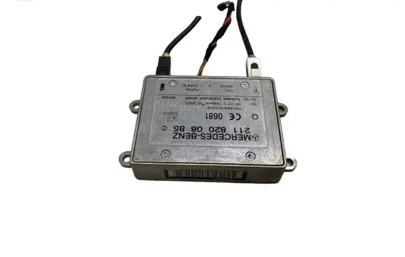 Mercedes-Benz CLS C219 Bluetooth antenna 2118200885