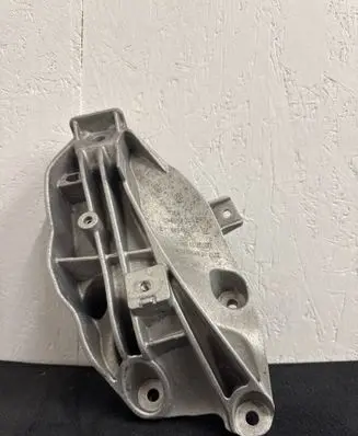 BMW X5 G05 Engine mounting bracket 9844633 18574711 192865