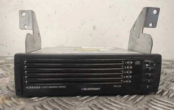 SsangYong Rodius Radio/CD/DVD/GPS head unit 8635132840
