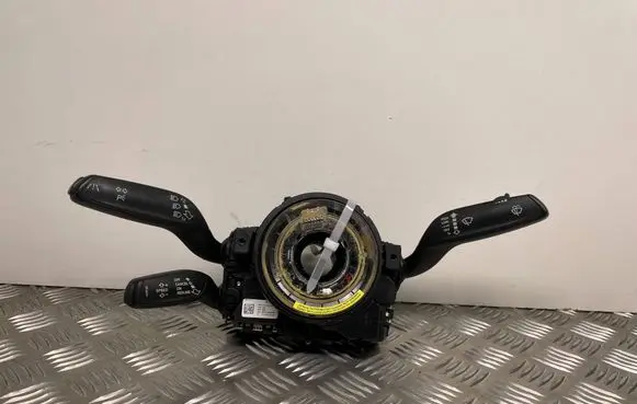 Wiper turn signal indicator stalk/switch