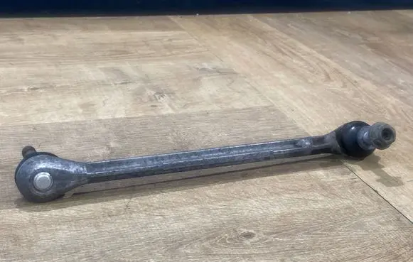 Mercedes-Benz E C207 W207 Front anti-roll bar/stabilizer link A2043201889