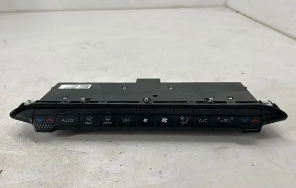 Dodge Hornet Climate control unit 01561724120 30283408 TB5692842001270
