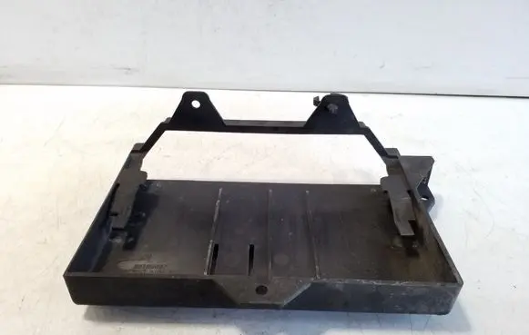 Other engine bay part