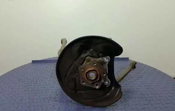 Audi Q7 4M Front wheel hub spindle knuckle 4M0505432AF