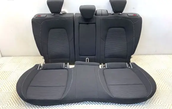 Ford Focus Second row seats 