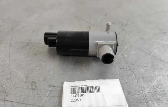 Volvo S90, V90 Headlight washer pump 31276105