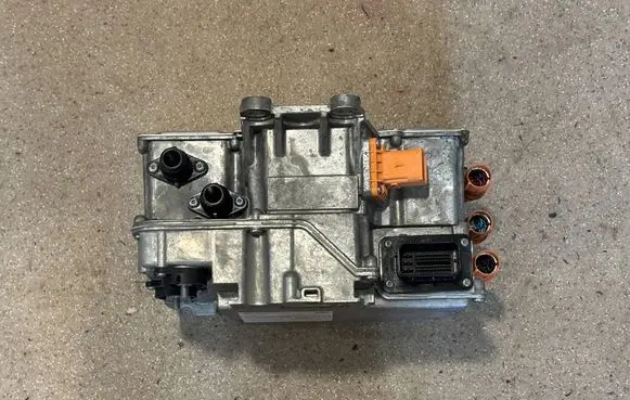 BMW iX Voltage converter inverter 5A4E209