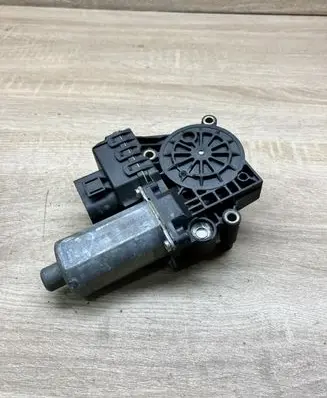 Audi A6 S6 C5 4B Rear door window regulator motor 0130821784 LEFTSIDE