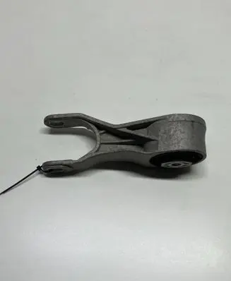 Porsche Cayenne (9Y0 9Y3) Engine mounting bracket 9y0199331 9y0199331A