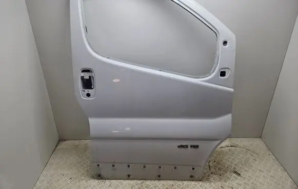 Nissan Primastar Front door