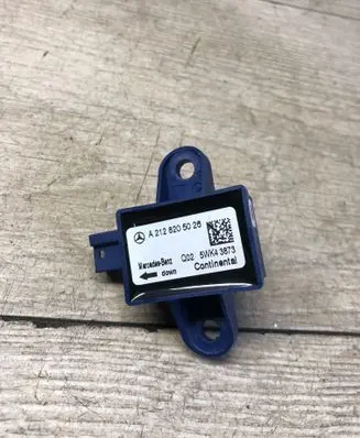 Mercedes-Benz E W212 Airbag deployment crash/impact sensor A2128205026 5WK43873