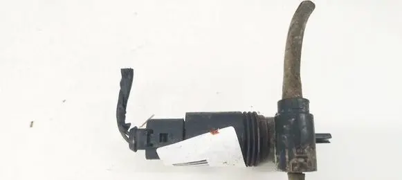 Chrysler Grand Voyager V Windscreen/windshield washer pump