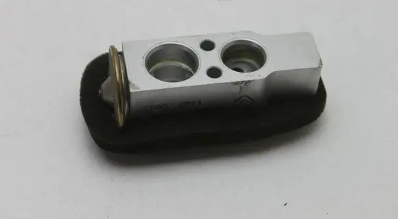 Toyota Auris 150 Air conditioning (A/C) expansion valve MF4475003070