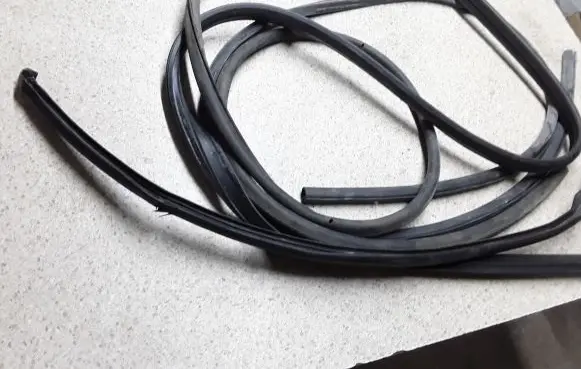 Audi Q8 Sunroof sealing rubber 4M8854543B