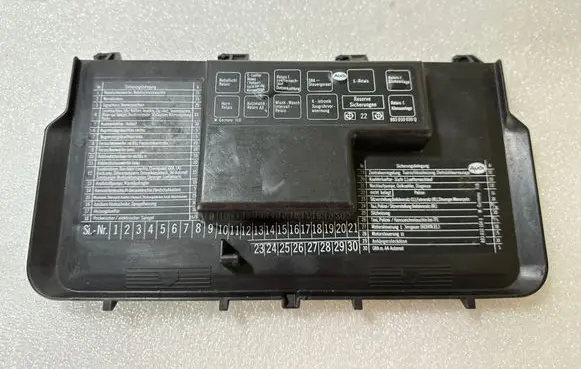 Audi 80 90 B3 Fuse box cover 893941801