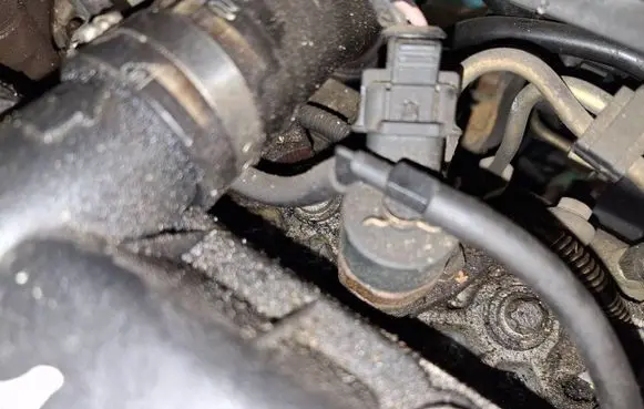 Citroen Berlingo Fuel injector 0445110044 9637536080