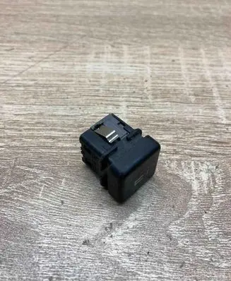 BMW 5 E39 Central locking switch button 8360828