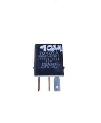 Toyota Previa (XR30, XR40) II Other relay 9098702012