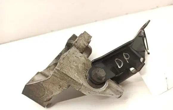 MG ZT - ZT-T Engine mounting bracket