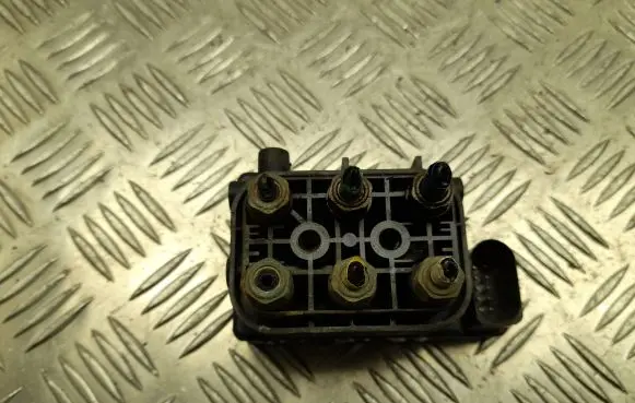 Jeep Grand Cherokee Turbo solenoid valve 15152400332