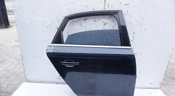 Audi A4 S4 B5 8D Rear door