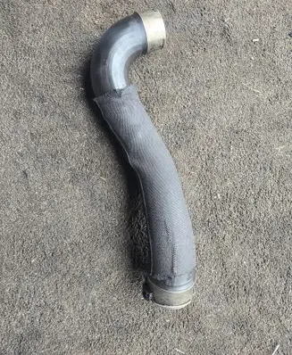 Intercooler hose/pipe