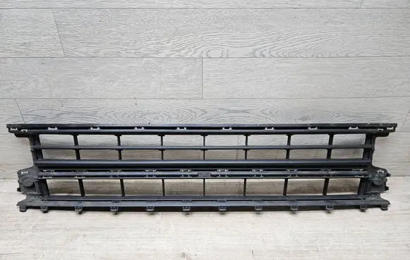 Volkswagen Polo VI Front bumper lower grill 2G0853677N